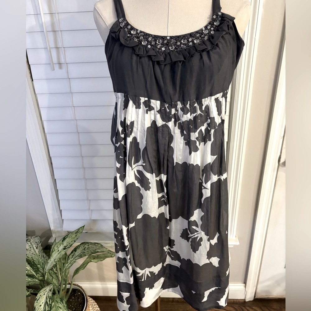 Kenzie jeweled dress/Size Medium.